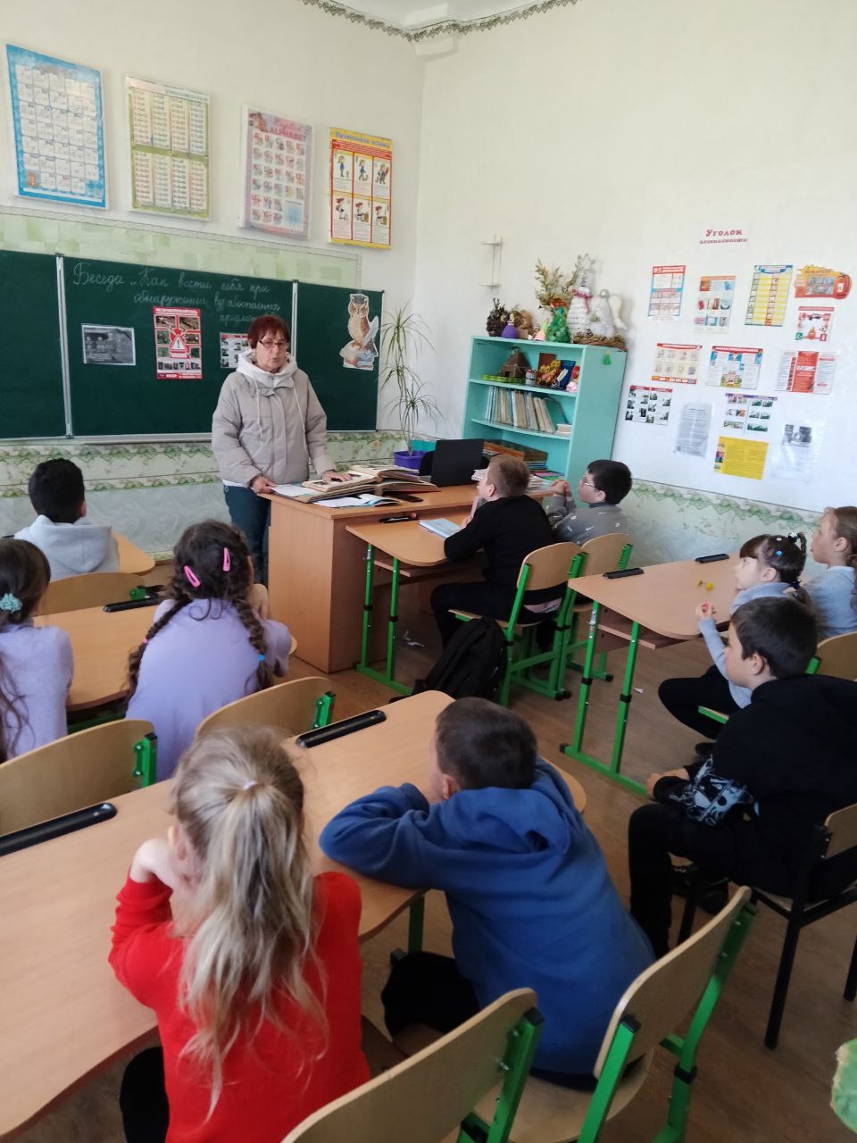 Беседа «Как вести себя при обнаружении взрывоопасного предмета. Правила пользования вело- и мототранспортом».